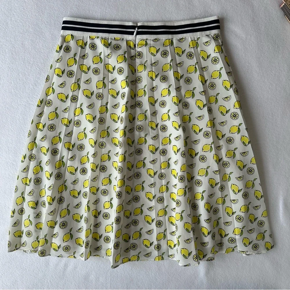 J.Crew Lemon Pattern Pleated Skirt‎ Preppy Summer White Lined Women’s Size 00